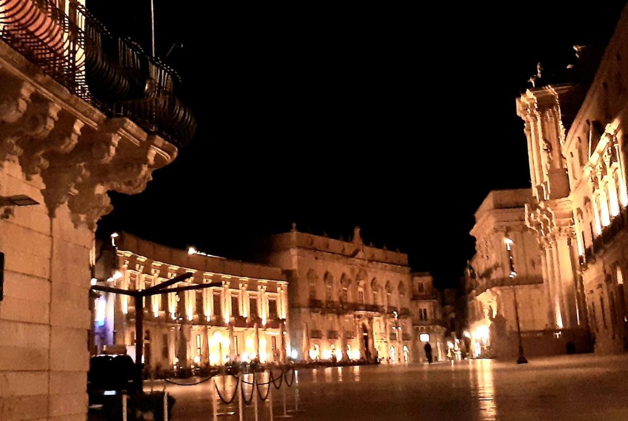 Incantevole Appartamento In Palazzo Storico Ortigia Syracuse Exterior photo