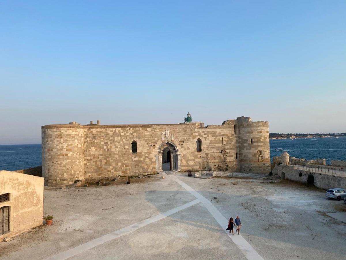 Incantevole Appartamento In Palazzo Storico Ortigia Syracuse Exterior photo