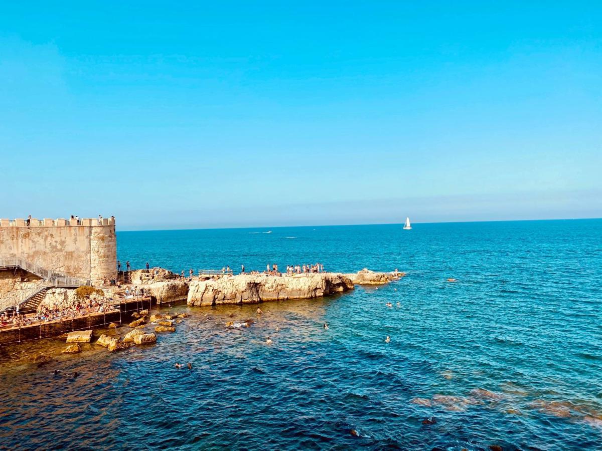 Incantevole Appartamento In Palazzo Storico Ortigia Syracuse Exterior photo