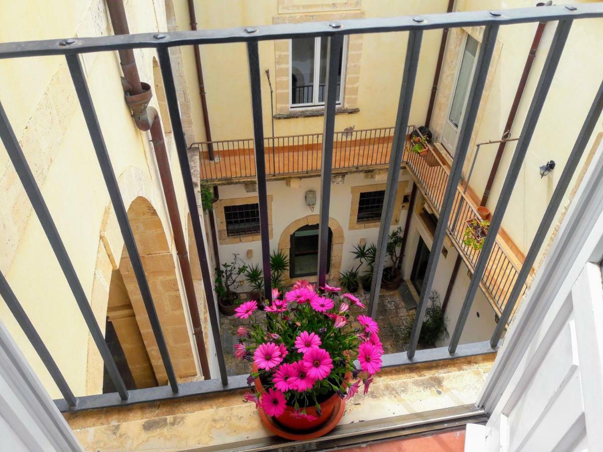 Incantevole Appartamento In Palazzo Storico Ortigia Syracuse Exterior photo