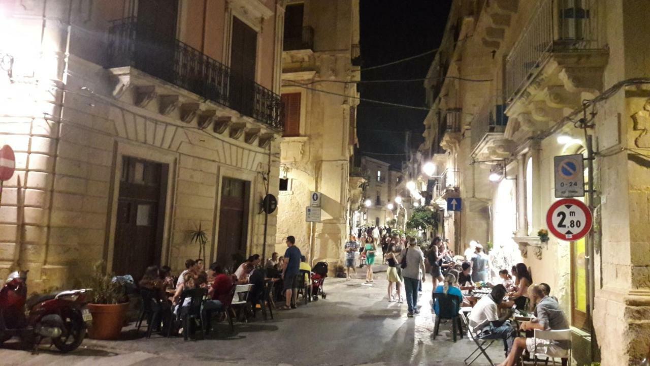 Incantevole Appartamento In Palazzo Storico Ortigia Syracuse Exterior photo