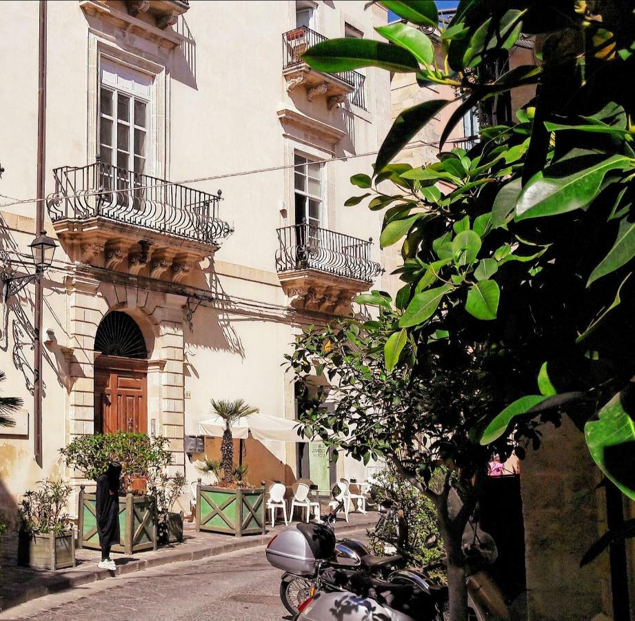 Incantevole Appartamento In Palazzo Storico Ortigia Syracuse Exterior photo